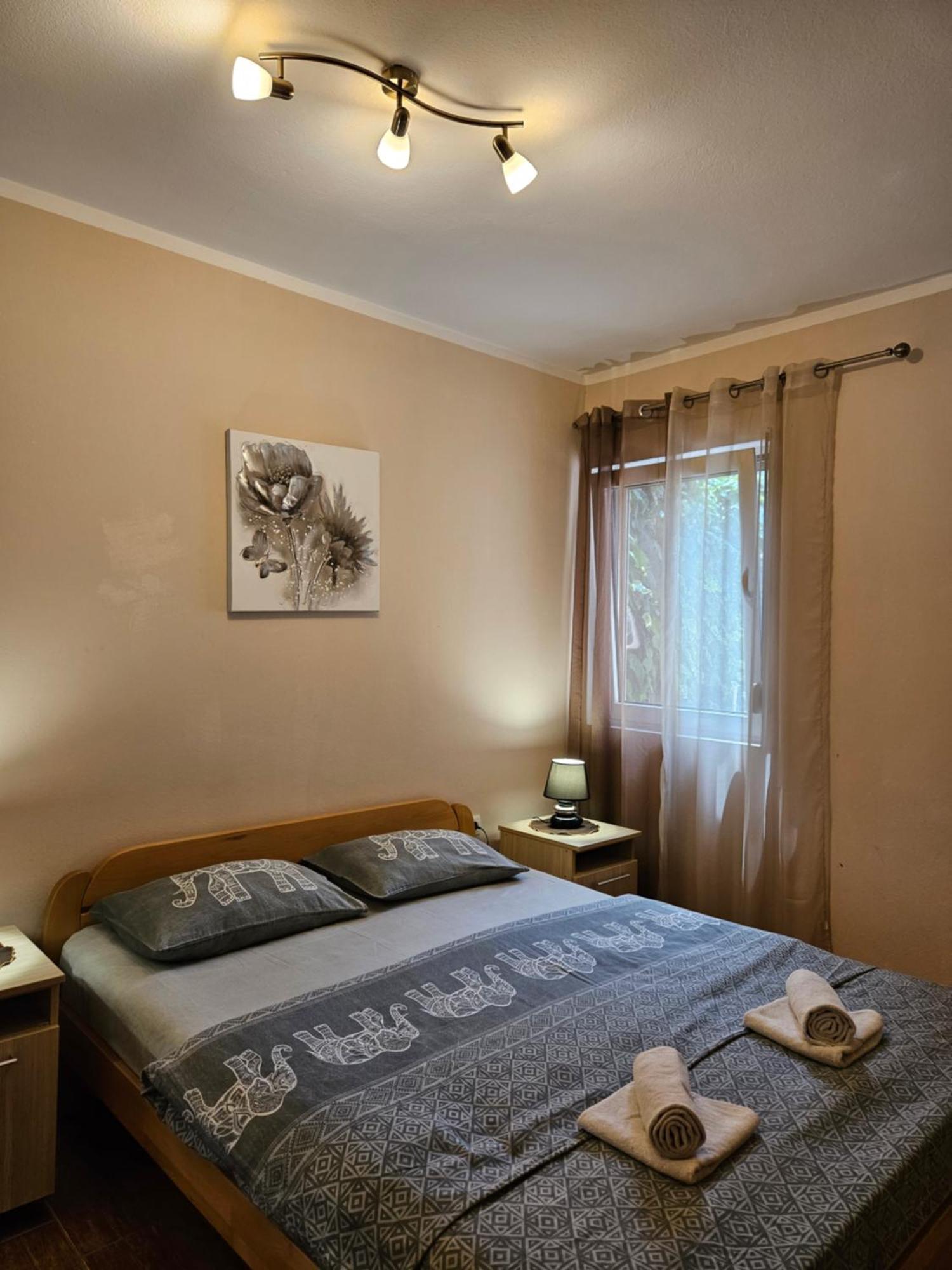Apartment Aleksandar Cattaro Esterno foto